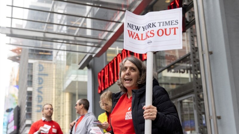 New York Times Journalists, Other Workers on 24-Hour Strike