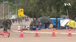 Отстранети шаторите на приврзаниците на Болсонаро