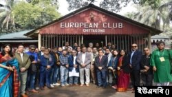 চট্টগ্রাম প্রেসক্লাবের বঙ্গবন্ধু হলে, বাংলাদেশ সফররত ভারতীয় সাংবাদিকদের সঙ্গে মতবিনিময় করেন বাংলাদেশের তথ্যমন্ত্রী ড. হাছান মাহমুদ। ৮ জানুয়ারি, ২০২৩। 