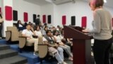 Jóvenes que han vivido la violencia en Colombia culminan cursos sobre periodismo