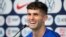 Christian Pulisic, vedet ekip Etazini an pandan yon konferans pou lapres nan Doha, Qatar, Jedi 1 Desanm, 2022. 
