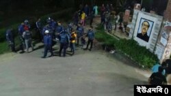 চট্টগ্রাম বিশ্ববিদ্যালয়ে ছাত্রলীগের দুই পক্ষের সংঘর্ষ