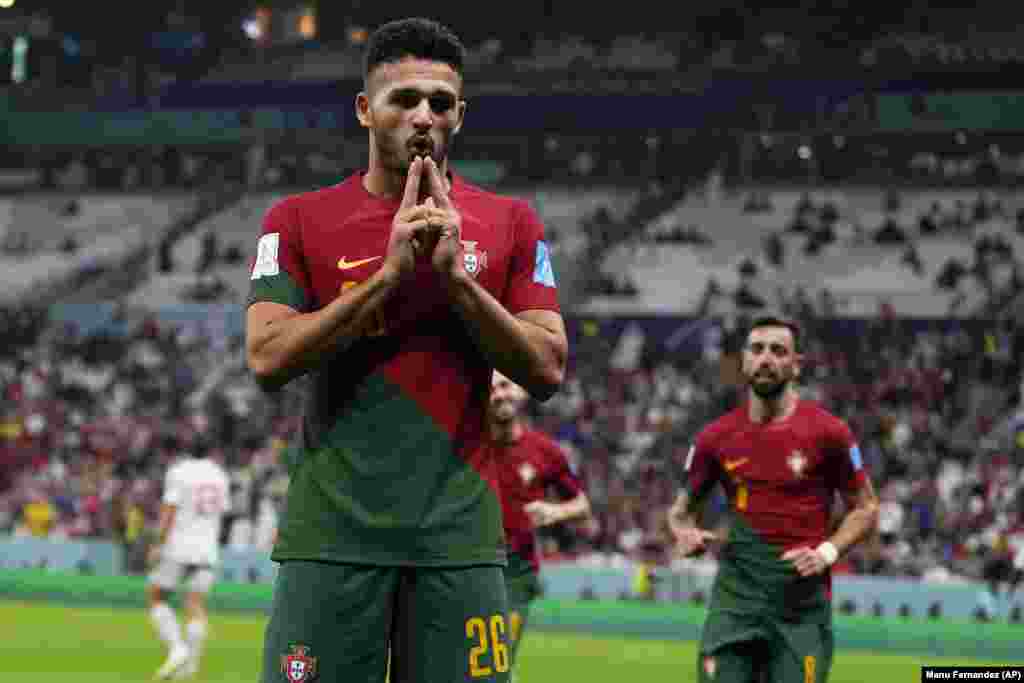 Gonçalo Ramos o homem do hat-trick celebra um dos seus golos contra a Suíça. Estádio Lusail, Qatar. Dez. 6, 2022