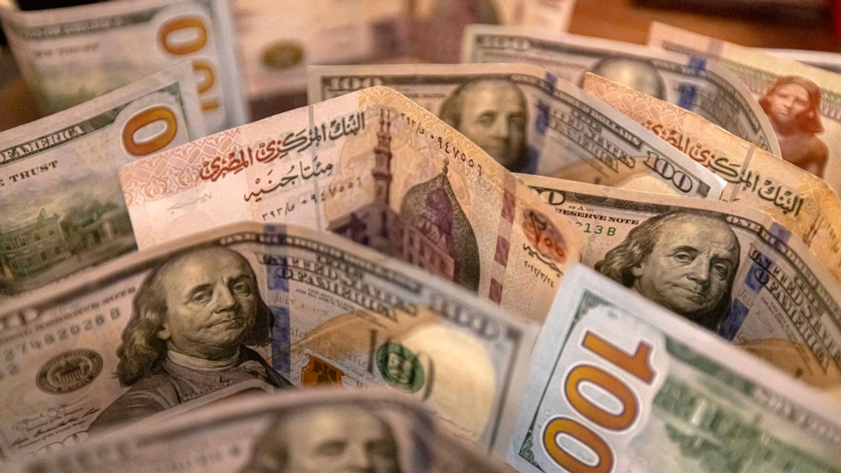 أدى ارتفاع الدولار الأمريكي إلى تدهور الاقتصاد المصري