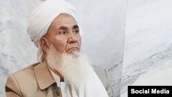 مولوی عبدالواحد ریگی، امام جمعه اهل سنت مسجد امام حسین خاش