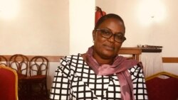 Marie-noël Etonde Mbella lors d’un rencontre sur la criminalisation des défenseurs des droits fonciers, à Yaoundé, le 9 décembre 2019. (VOA/Emmanuel Jules Ntap)