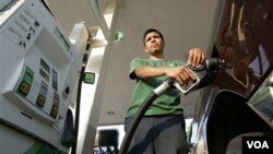 Los altos precios del petróleo han puesto en jaque la recuperación económica.