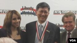 紐約唐人街陳作舟﹐好人好事受表揚