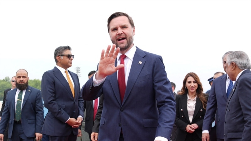 کاخ سفید درباره مذاکرات اسلام‌آباد: «سه‌جانبه و رودررو» است