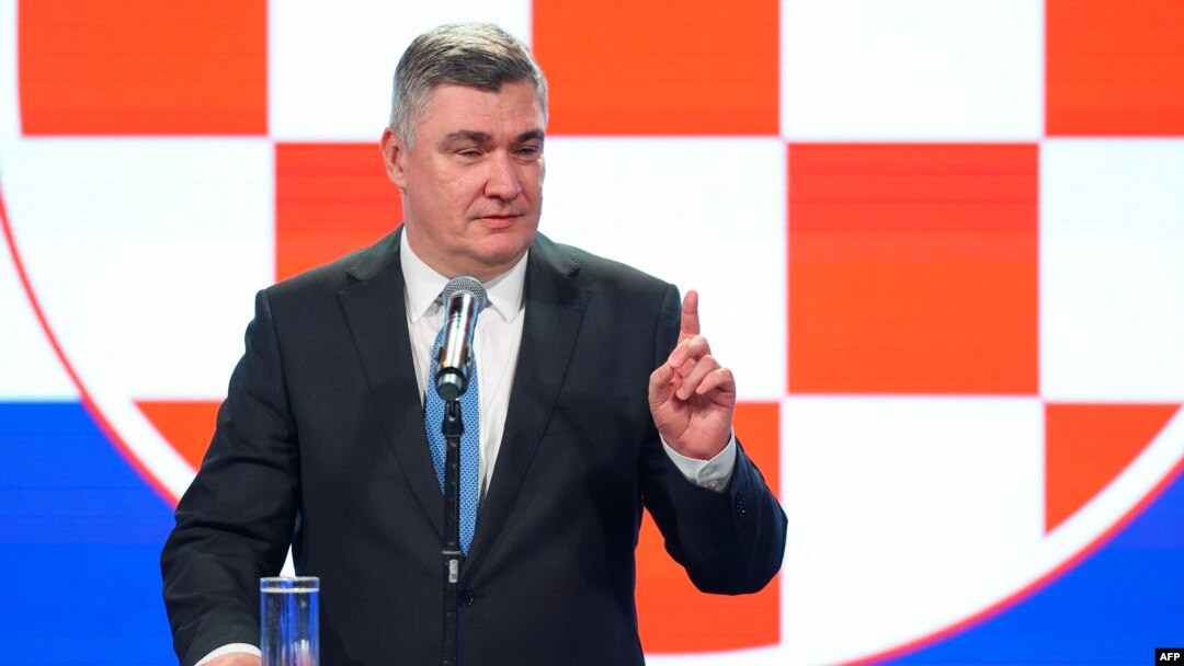 Aktuelni i novoizabrani predsednik Hrvatske Zoran Milanović u Zagrebu u izbornoj noći, 12. januara 2025. (Foto: AFP/Damir Senčar)