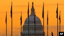 صبح جو وقت: آمريڪي 'ڪيپيٽل بلڊنگ' جي تصوير. سومر،7 نومبر 2022.