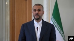 Міністр закордонних справ Ірану Хоссейн Амірабдоллахян під час виступу на прес-брифінгу в Тегерані, Іран, 23 червня 2022 року.