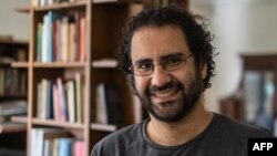 Pour dénoncer son incarcération et des autres détenus d'opinion, Alaa Abdel Fattah n'a avalé pendant sept mois que 100 calories par jour.