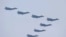 ABD Savunma Bakanlığı’nın yaptığı açıklamaya göre Amerika, Ortadoğu’ya ek bir savaş gemisi ile F-35 ve F-16 jetleri gönderecek.