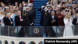 Donald Trump i Barack Obama na Trumpovoj predsjedničkoj inauguraciji, 20. januara 2017. godine.