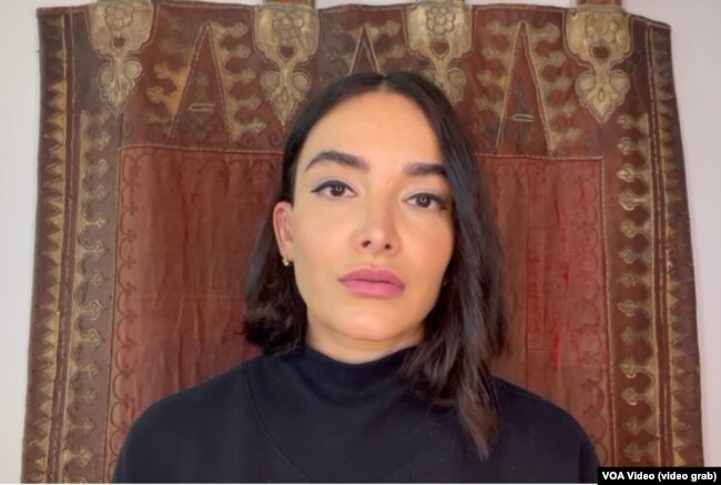 گل‌آذین «گُلا»