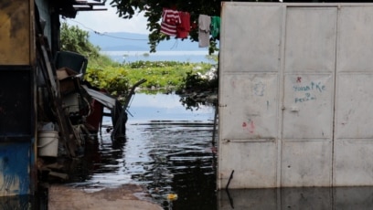 El Lago de Valencia entra en las casas de Maracay como si fuera otro inquilino.