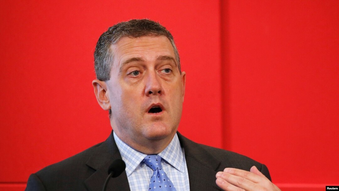 James Bullard, presidente de la Reserva Federal de St. Louis, cree que se necesitaría solo un alza en las tasas de interés en los próximos dos años y medio.