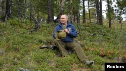 Vladimir Putin feston ditëlindjen në Siberi
