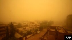 En images : une tempête de sable s'abat sur Khartoum
