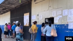 "El Penalito", la bartolina policial donde inicialmente son trasladados los detenidos en el régimen de excepción en San Salvador, El Salvador, el 11 de abril del 2021. [Foto: VOA / Karla Arévalo]
