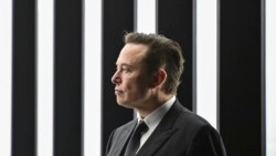 Elon Musk presenta oferta para adquirir Twitter