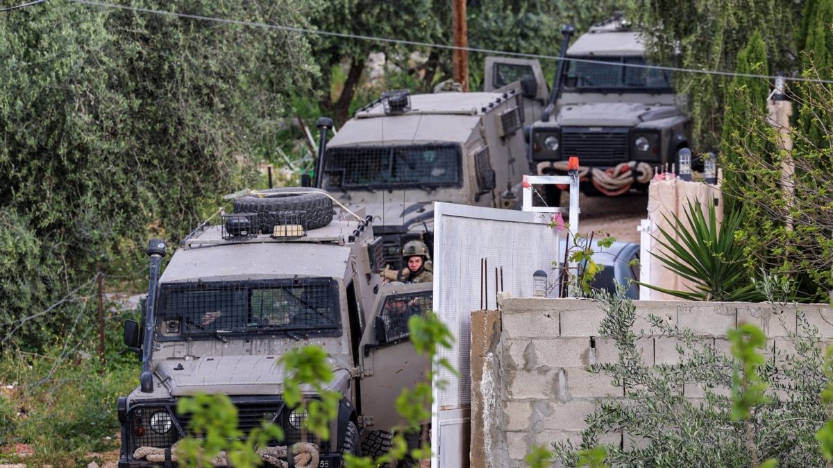 Israeli Officer Kills Palestinian Man Who Stabbed Him, Police Say - Vimarsana News
