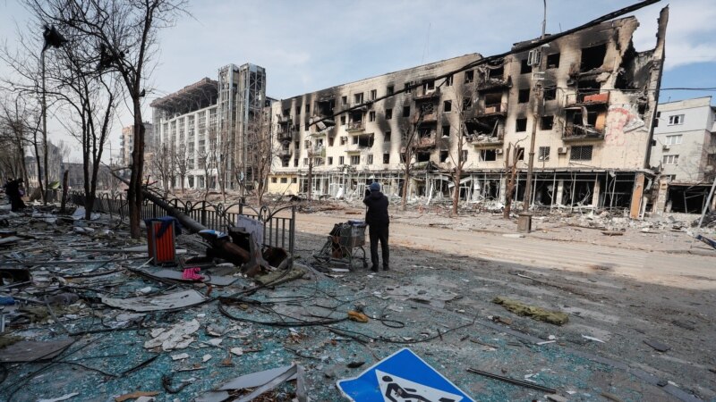 L'Ukraine se prépare à la chute de Marioupol et à un assaut russe dans l'Est