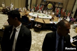 FILE - U.S. Secretary of State John Kerry joins Gulf Cooperation Council (GCC) leaders for the GCC ministerial meetings in Manama, Bahrain, April 7, 2016.