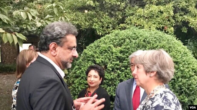 Pakistan prime minister, Khaqan Abbasi met British prime minister, Theresa May in NY Tuesday.
