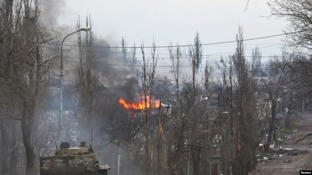 Proruske trupe u Marijupolju (Foto: REUTERS/Chingis Kondarov)