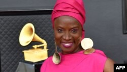 L'auteure-compositrice-interprète béninoise Angelique Kidjo lors de la 64e cérémonie annuelle des Grammy Awards à Las Vegas, aux USA le 3 avril 2022. (AFP/ Patrick T. FALLON)