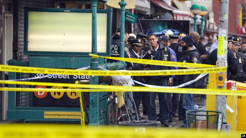 Disa të plagosur me armë zjarri në një metro të Nju Jorkut