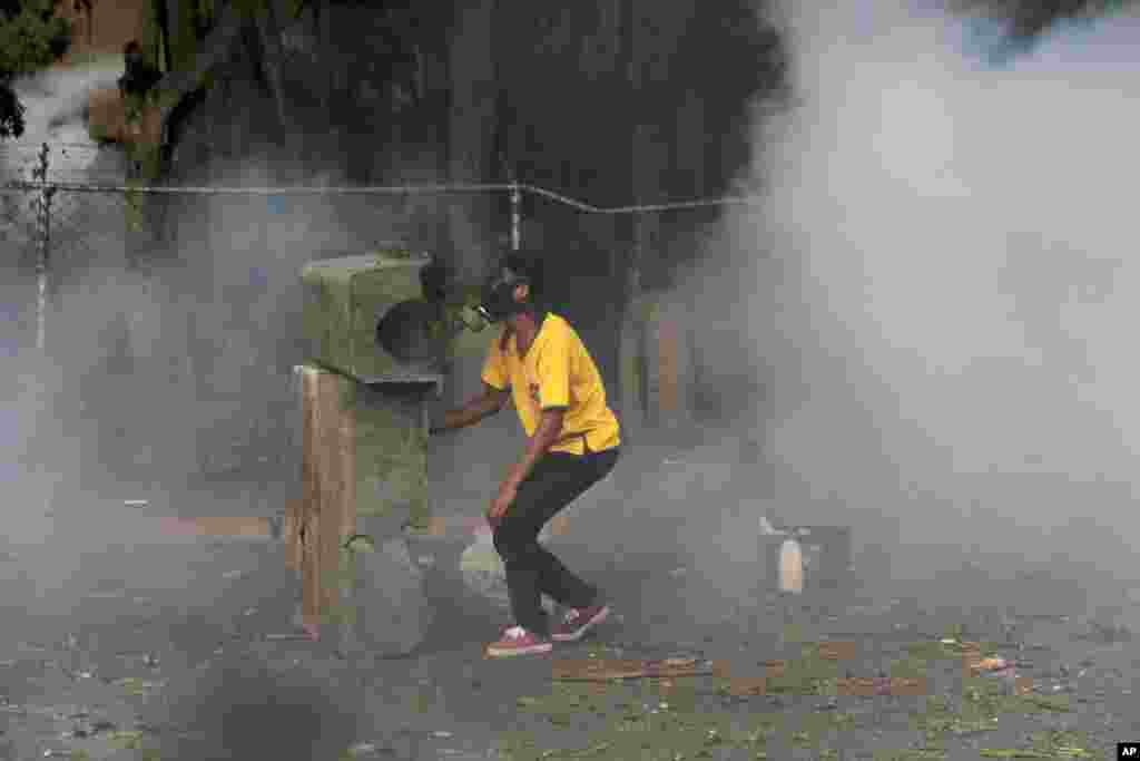 وینزویلا کی اپوزیشن صدر کے خلاف تقریباً ایک ماہ سے احتجاج کر ریے ہیں۔