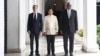 Menlu AS Antony Blinken dan Menhan AS Lloyd Austin bertemu dengan Presiden Filipina Ferfinand Marcos Jr. di Istana Malacanang, Manila, Selasa 30 Juli 2024.