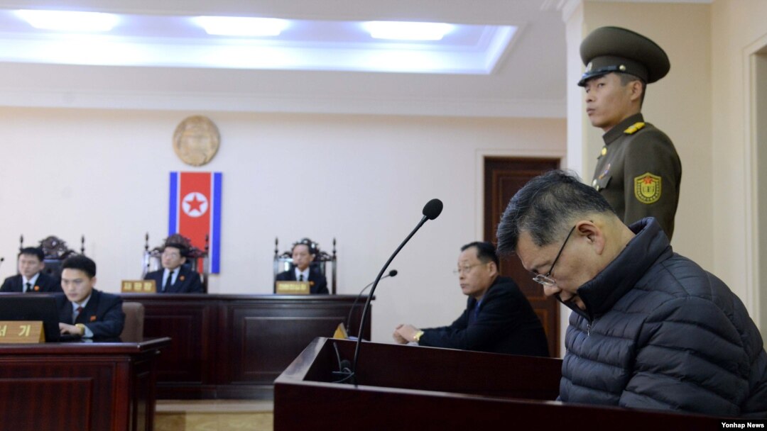 Hyeon Soo Lim, pastur kepala Gereja Presbyterian Light Korean di Toronto, dijatuhi hukuman penjara seumur hidup di Pyongyang, Korea Utara (16/12).