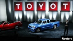 Truck Tacoma keluaran 2004 saat diluncurkan di Pameran Otomotif Chicago. (Foto: Dok)