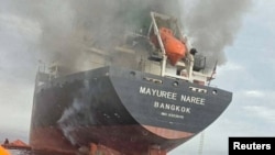 تصویری از کشتی تایلندی آسیب‌دیده در حمله روز چهارشنبه در نزدیکی تنگه هرمز