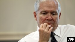 Robert Gates largohet nga posti i Sekretarit të Mbrojtjes