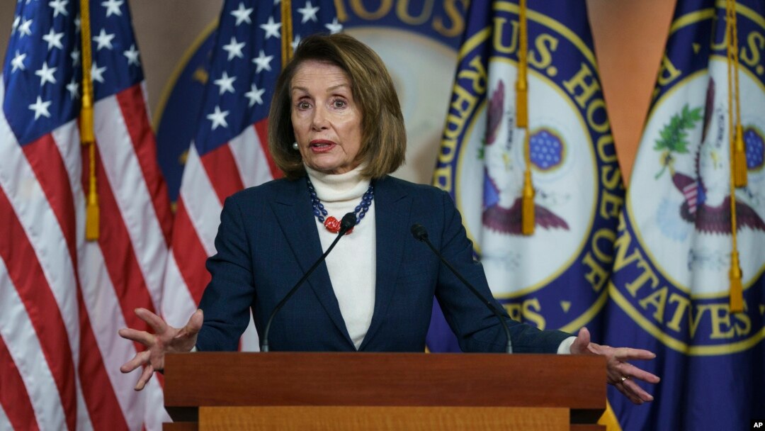 Ketua DPR Nancy Pelosi berbicara dalam konferensi pers di Capitol Hill di Washington, 17 Januari 2019.