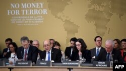 Jean-Yves Le Drian, ministre français de l'Europe et des Affaires étrangères, lors de la conférence «Pas d'argent pour le terrorisme» sur la lutte contre le financement des groupes terroristes à Paris le 26 avril 2018.