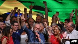 El presidente electo del izquierdista Partido de los Trabajadores (PT), Luiz Inácio Lula da Silva, habla después de ganar la segunda vuelta de las elecciones presidenciales, en Sao Paulo, Brasil, el 30 de octubre de 2022.