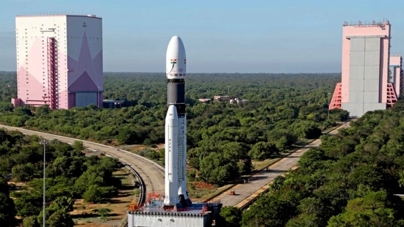 India Launches 36 Internet Satellites Delayed by Ukraine War