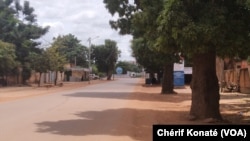 Une artère de la capitale burkinabè, Ouagadougou, au lendemain du putsch perpétré contre le lieutenant-colonel Paul-Henri Sandaogo Damiba.