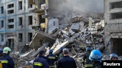 Apartamentos destruídos por míssil russo em Zaporizhzhia, Ucrânia, 9 Outubro 2022