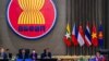 FILE - Para menteri luar negeri negara-negara Perhimpunan Bangsa-Bangsa Asia Tenggara (ASEAN) menghadiri Pertemuan Menteri Luar Negeri ASEAN Khusus (SAFMM) di gedung umum sekretariat ASEAN, Jakarta, 27 Oktober 2022. . (Handout/ Kemenlu RI/ AFP)