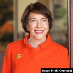 谢淑丽（Susan Shirk），克林顿政府时期的副助理国务卿，现加州大学圣地亚哥分校国际政策与策略学院21世纪中国中心主席。