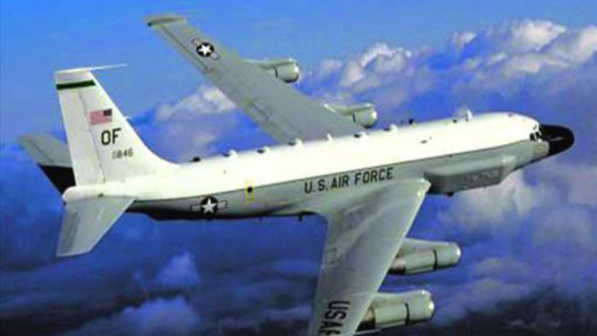 中国智库称美军去年在南中国海进行1000架次侦察飞行