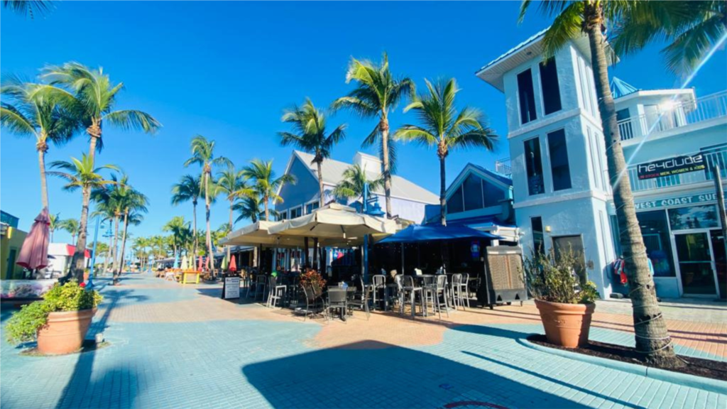 Así se veía Fort Myers Beach antes del huracán Ian. Foto: Isabel García, trabajadora de uno de los restaurantes de la playa.