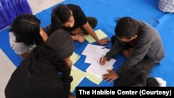 Suasana pelatihan kecakapan psiko-sosial melibatkan mantan narapidana terorisme di Poso, Sulawesi Tengah. (Foto: The Habibie Center)